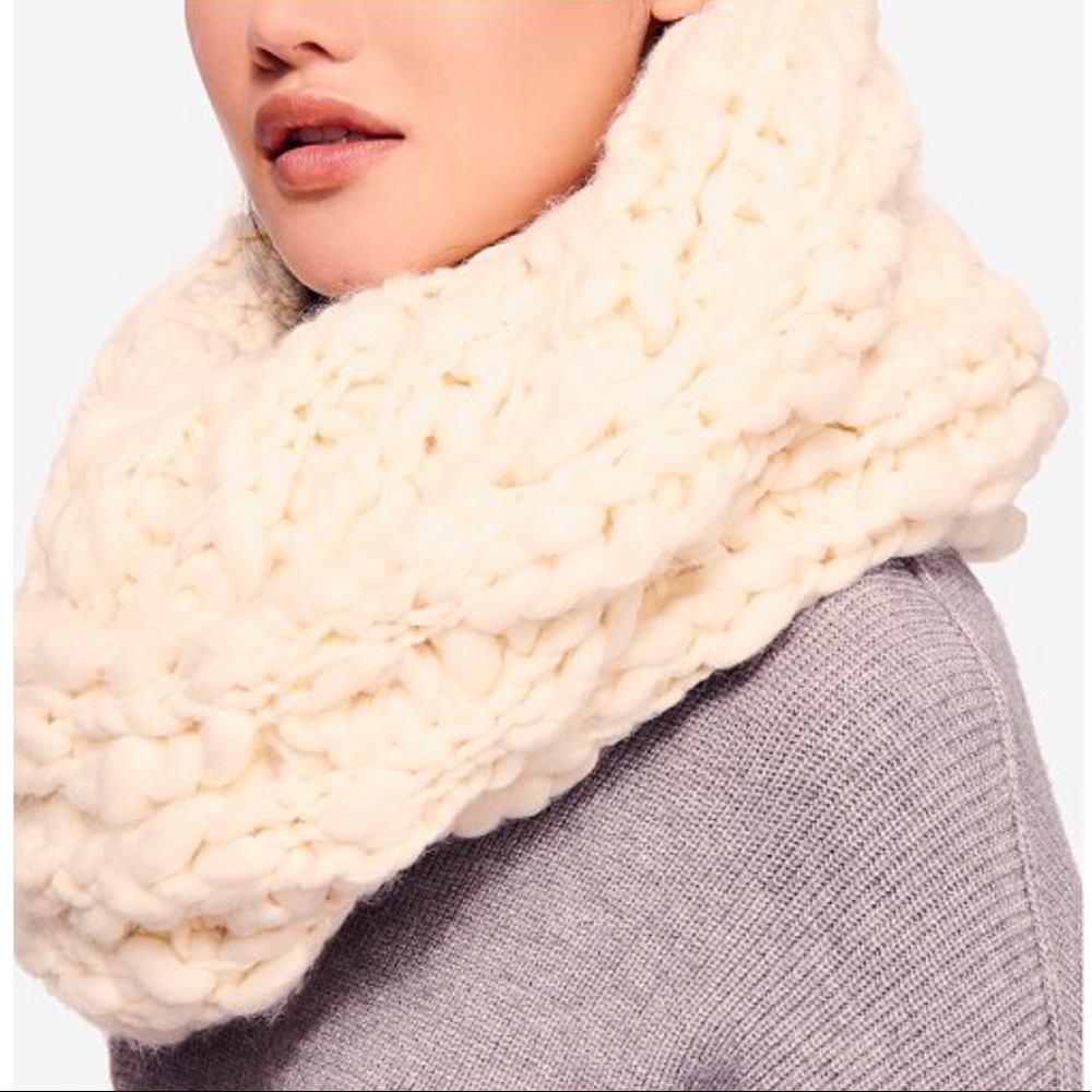 Free People Dreamland Chunky Scarf